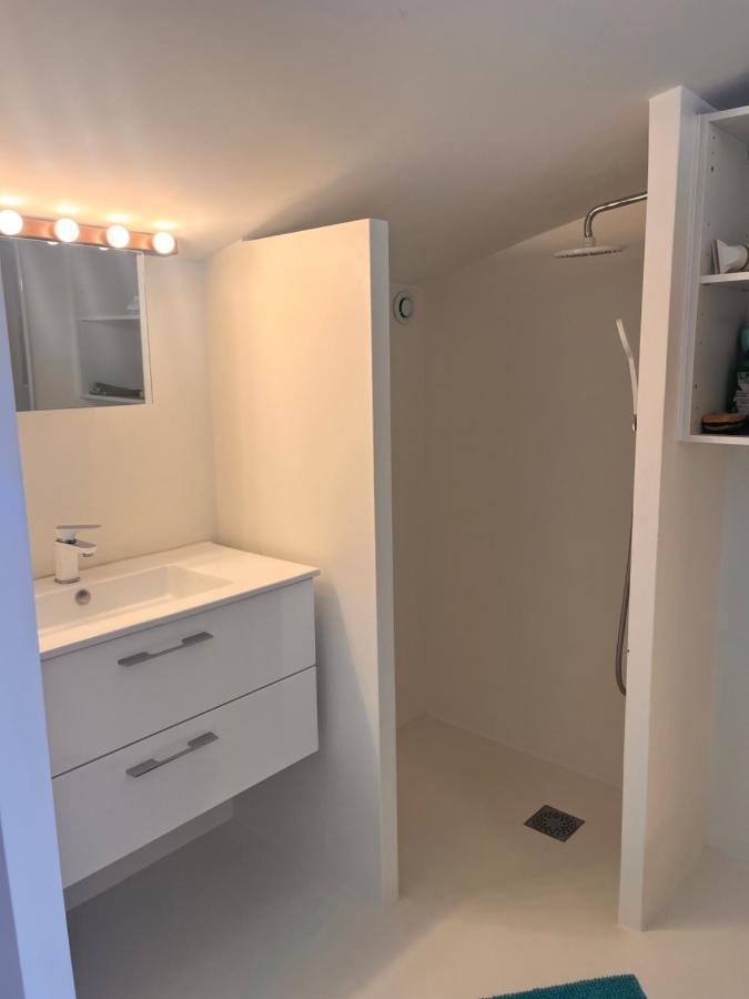 Belle Chambre Spacieuse, Tropezienne, Vue Remparts, Clim, Parking 에그모르트 외부 사진