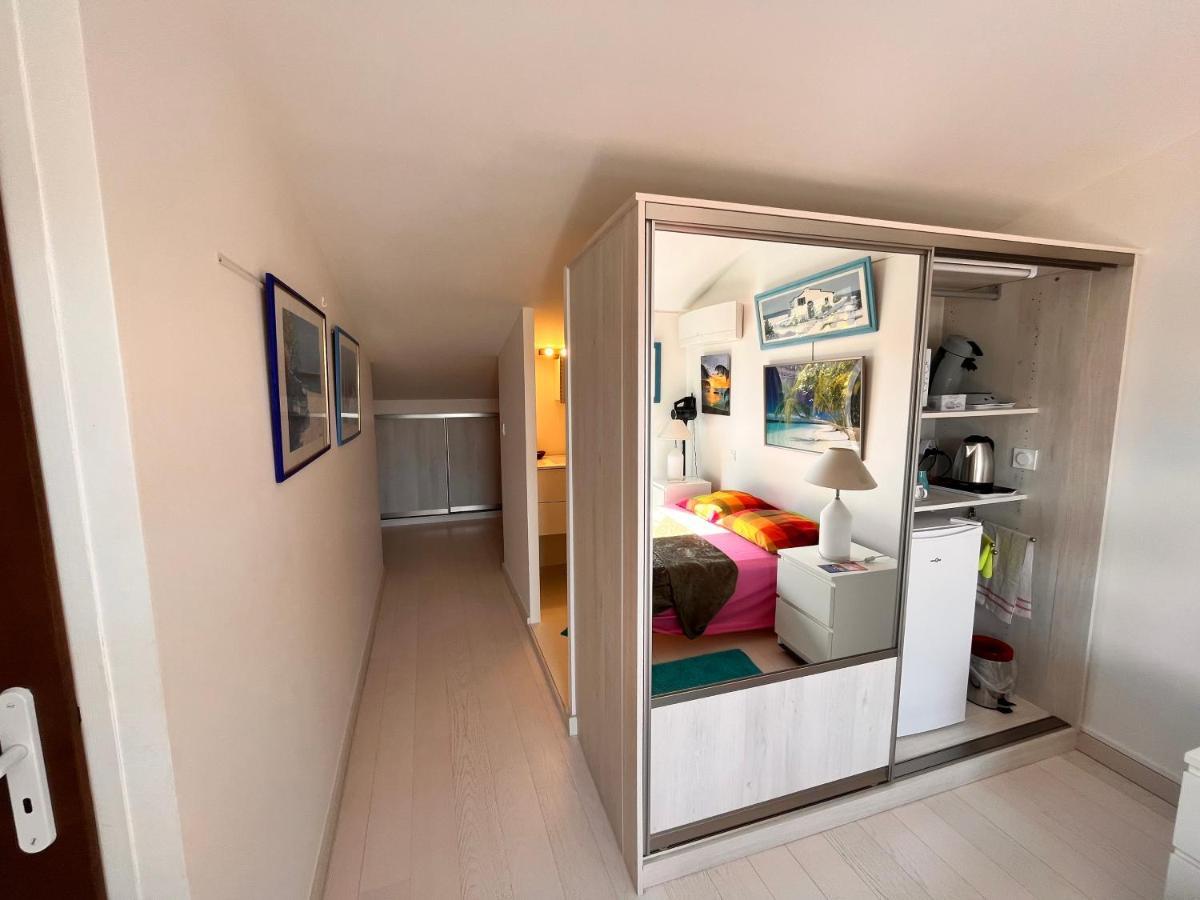 Belle Chambre Spacieuse, Tropezienne, Vue Remparts, Clim, Parking 에그모르트 외부 사진