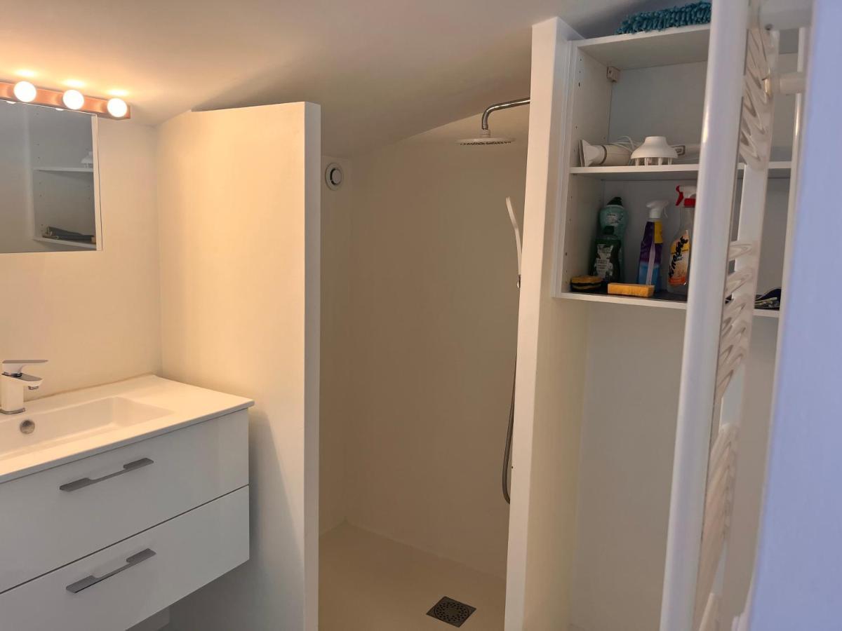 Belle Chambre Spacieuse, Tropezienne, Vue Remparts, Clim, Parking 에그모르트 외부 사진